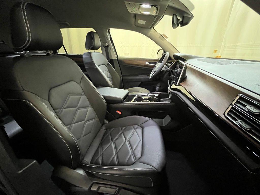 used 2024 Volkswagen Atlas car, priced at $39,991