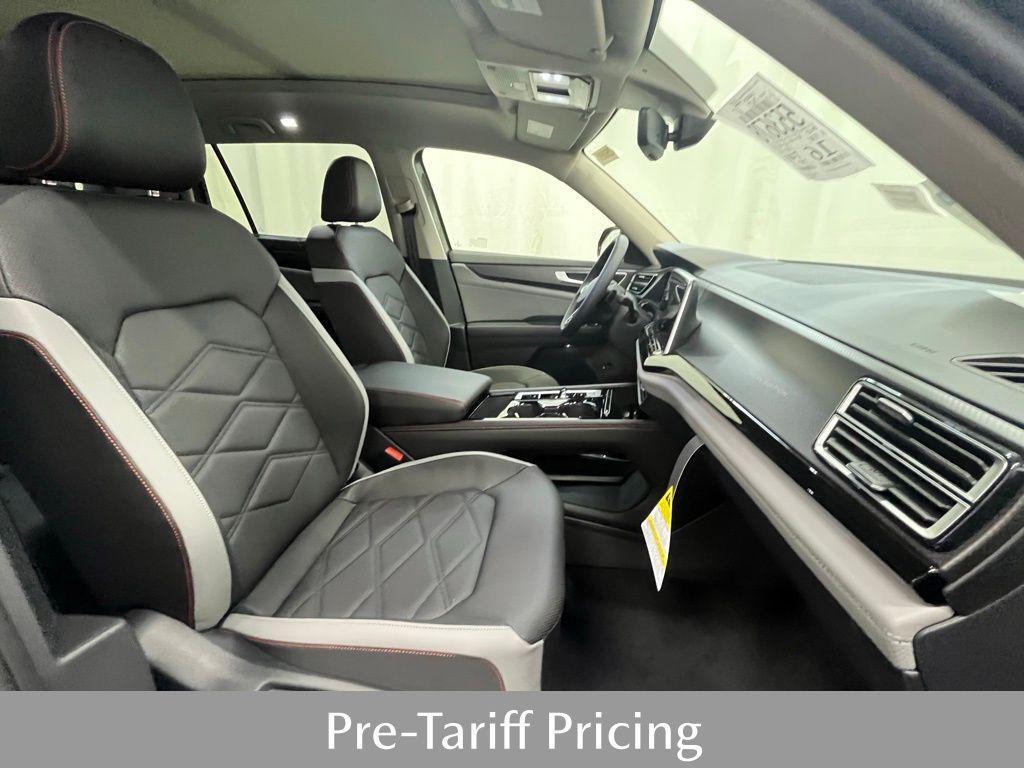 new 2025 Volkswagen Atlas car, priced at $45,109
