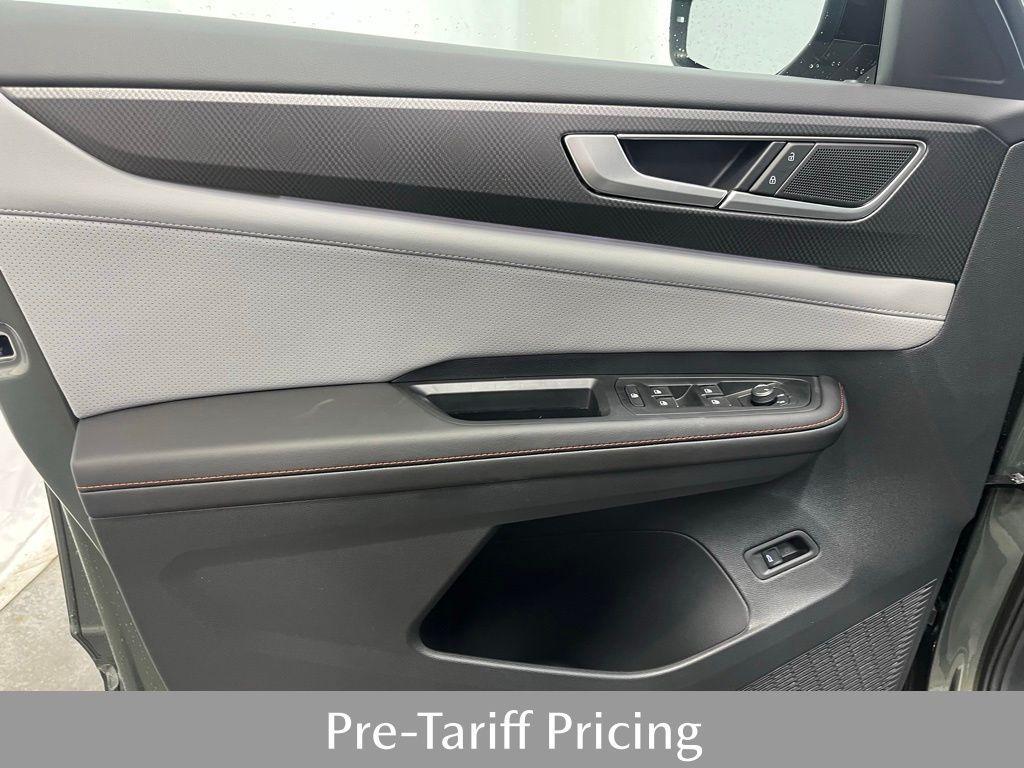 new 2025 Volkswagen Atlas car, priced at $45,109