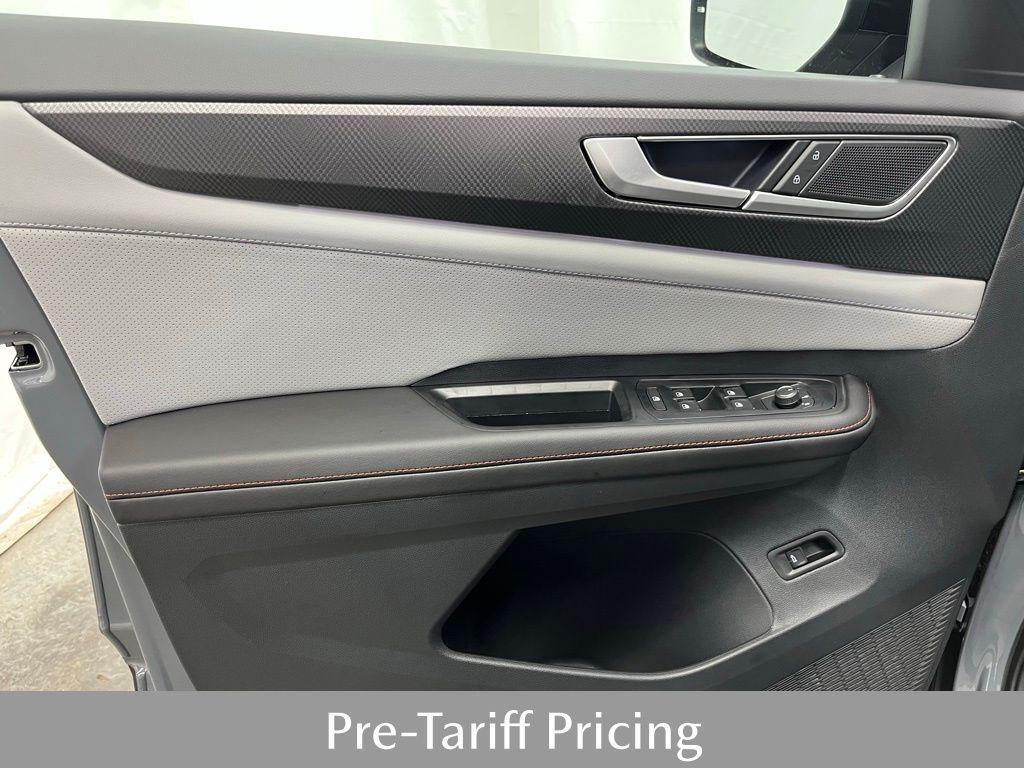 new 2025 Volkswagen Atlas car, priced at $45,046