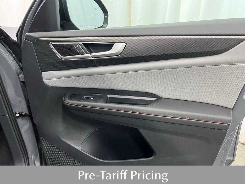 new 2025 Volkswagen Atlas car, priced at $45,046