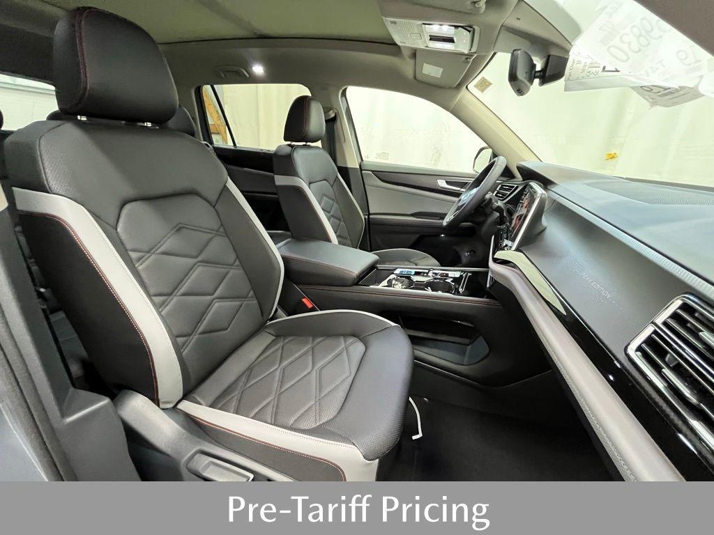 new 2025 Volkswagen Atlas car, priced at $45,046