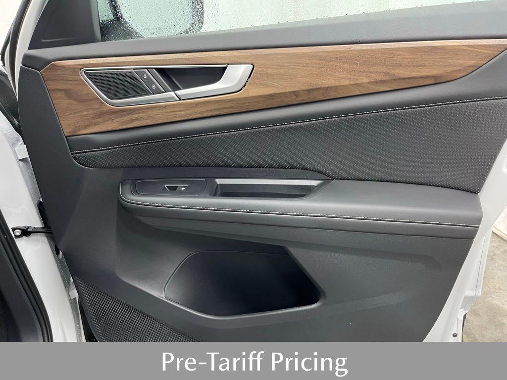 new 2025 Volkswagen Atlas car, priced at $44,439