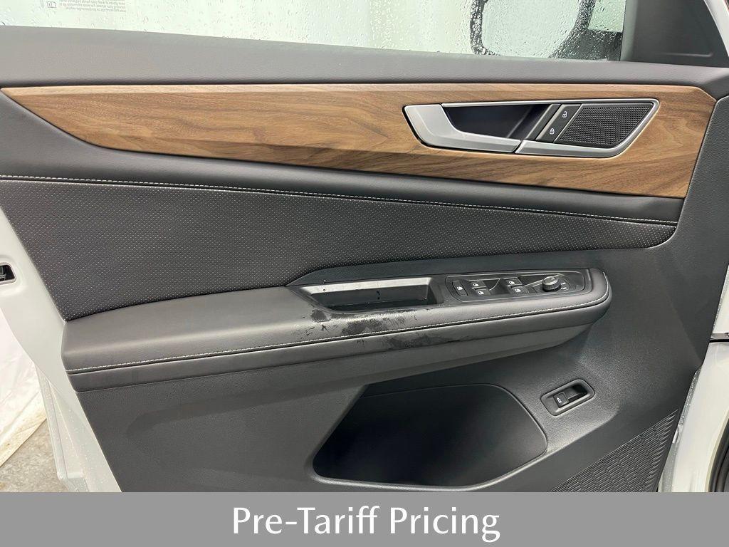 new 2025 Volkswagen Atlas car, priced at $44,439