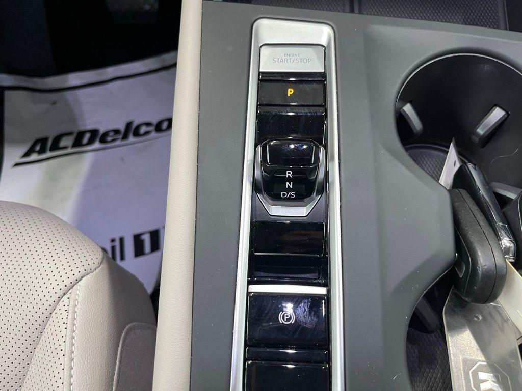 used 2024 Volkswagen Atlas car, priced at $36,991