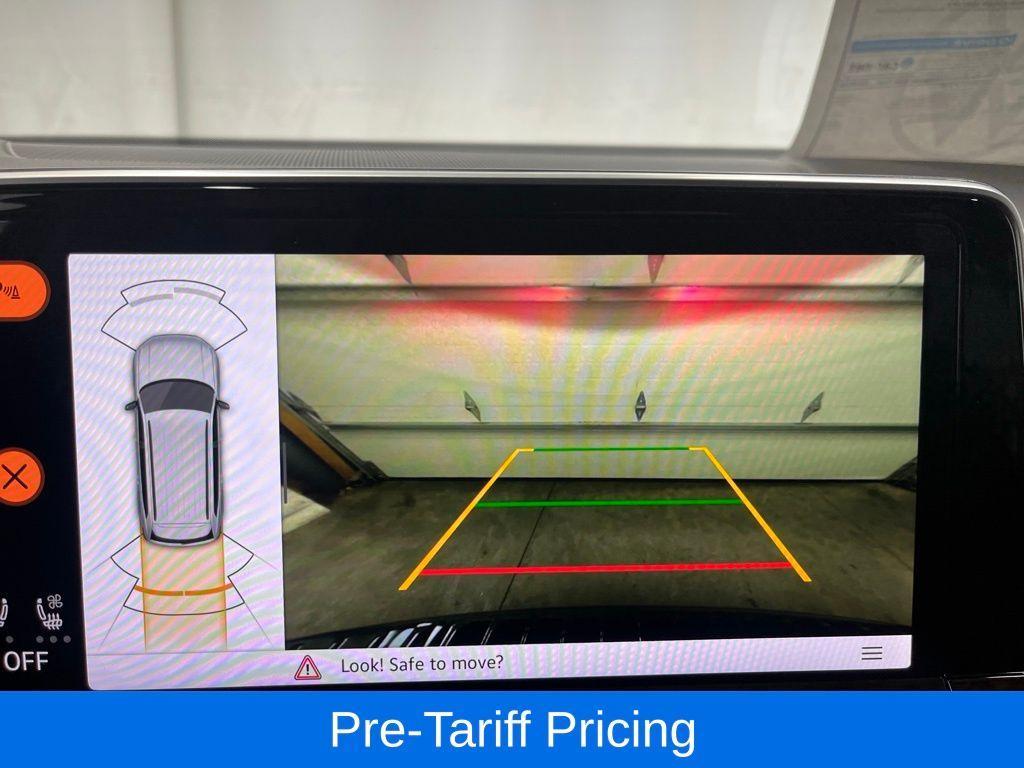 new 2025 Volkswagen Atlas car, priced at $45,148