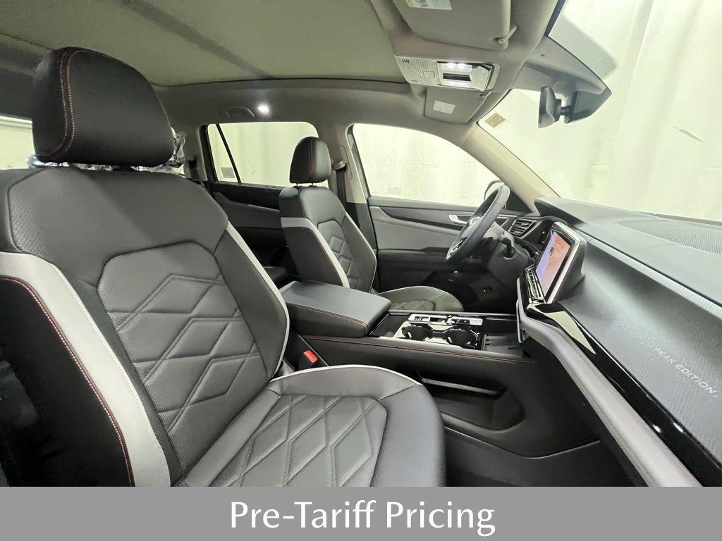 new 2025 Volkswagen Atlas car, priced at $45,648