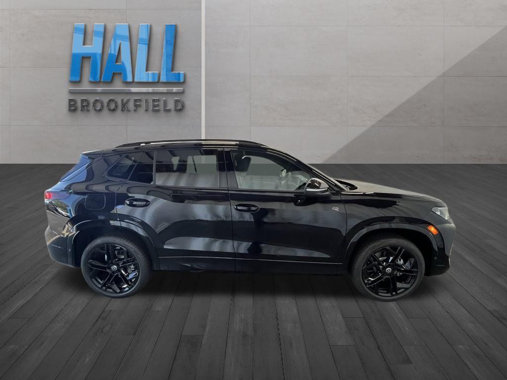 new 2025 Volkswagen Tiguan car, priced at $36,993
