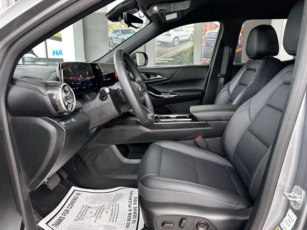 used 2025 Chevrolet Equinox car, priced at $28,991