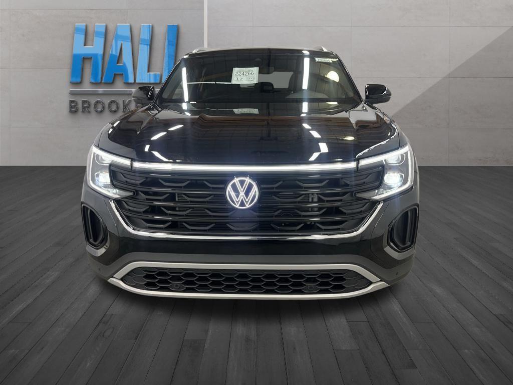 new 2025 Volkswagen Atlas Cross Sport car, priced at $41,437