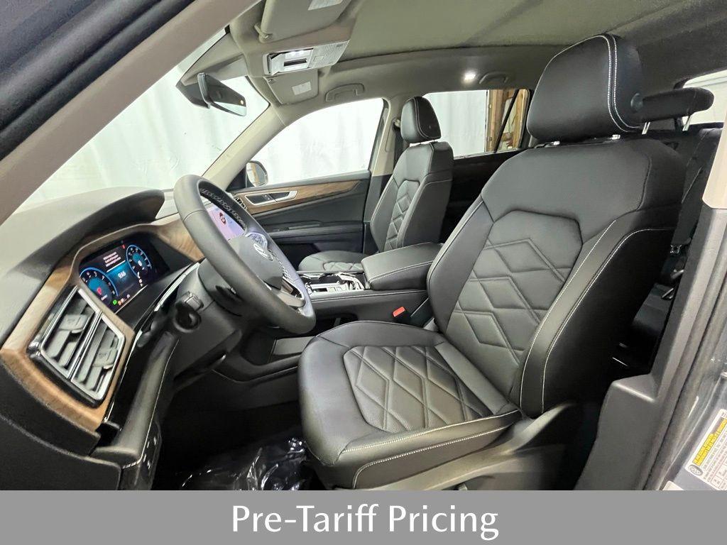 new 2025 Volkswagen Atlas car, priced at $43,168