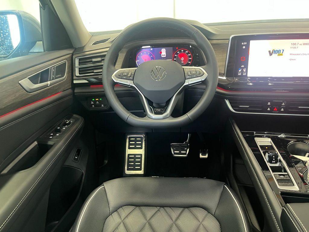 new 2025 Volkswagen Atlas car, priced at $50,116