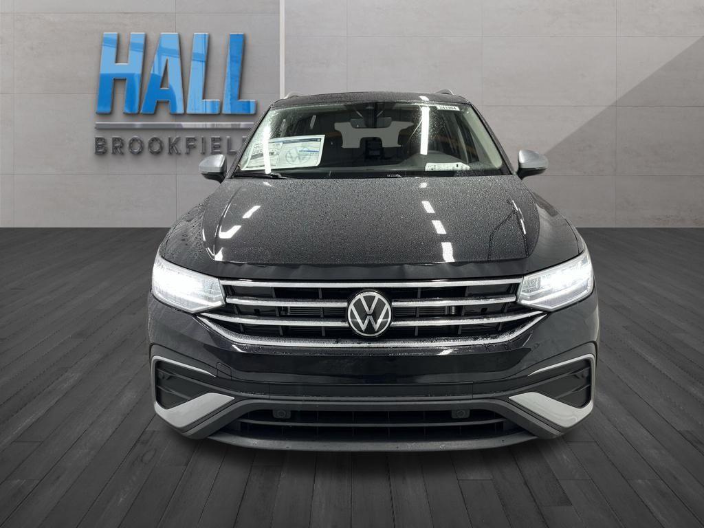 new 2024 Volkswagen Tiguan car, priced at $30,040