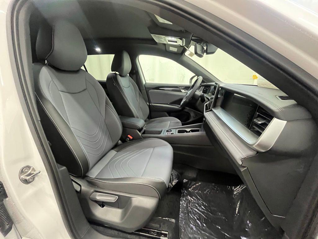 new 2025 Volkswagen Tiguan car, priced at $37,209