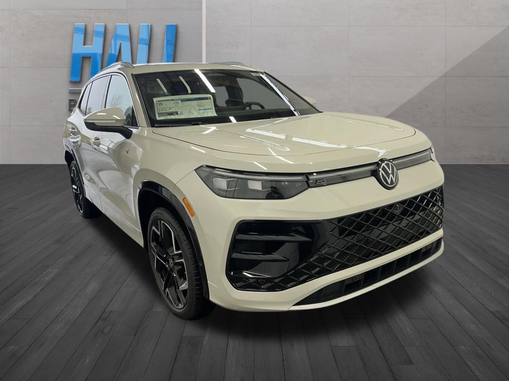 new 2026 Volkswagen Tiguan car, priced at $43,983