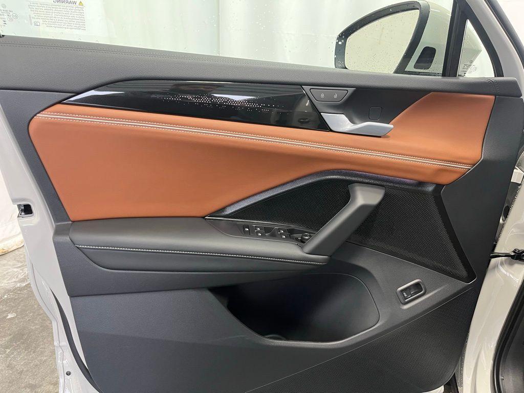 new 2026 Volkswagen Tiguan car, priced at $43,983