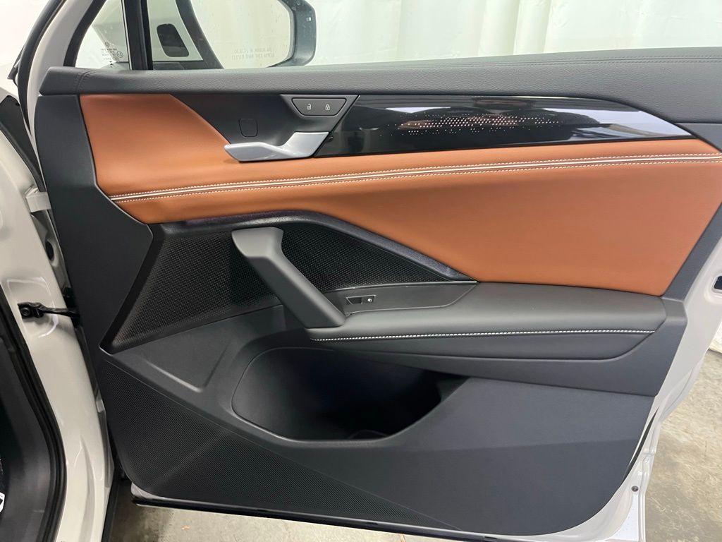 new 2026 Volkswagen Tiguan car, priced at $43,983