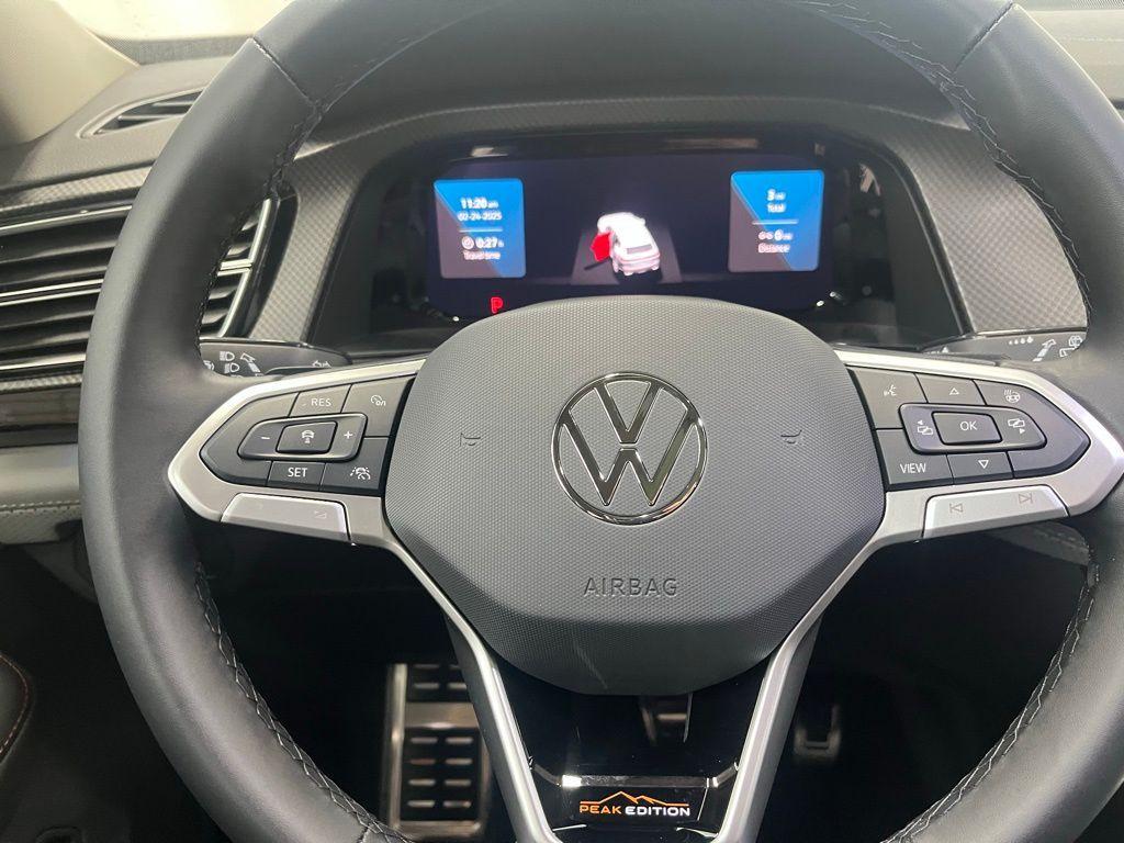 new 2025 Volkswagen Atlas car, priced at $44,644