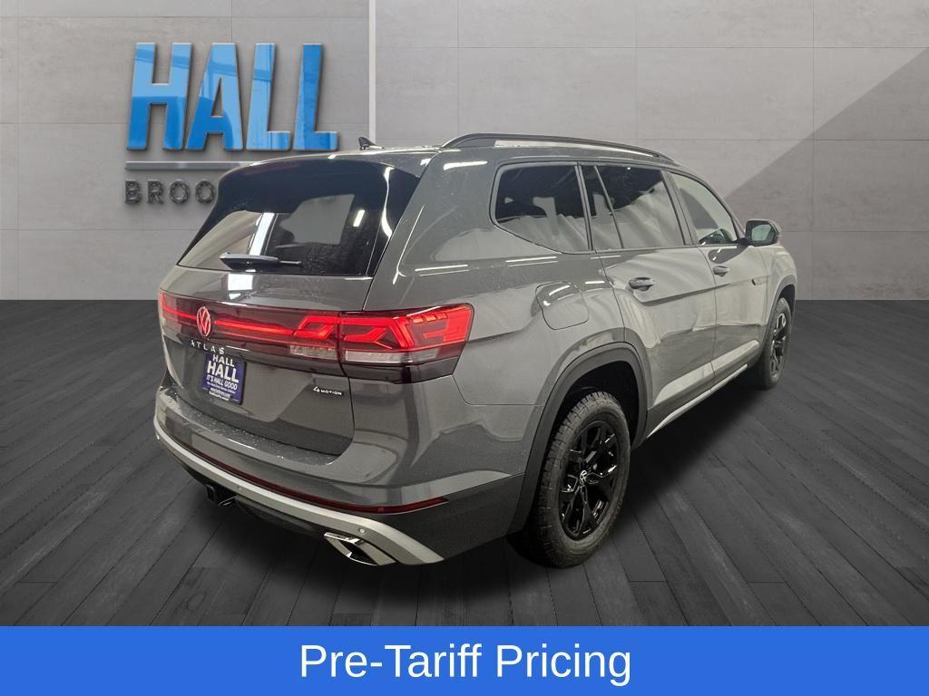 new 2025 Volkswagen Atlas car, priced at $45,644