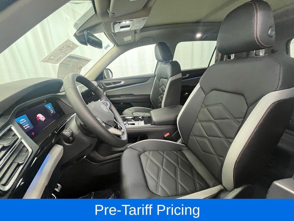 new 2025 Volkswagen Atlas car, priced at $45,644