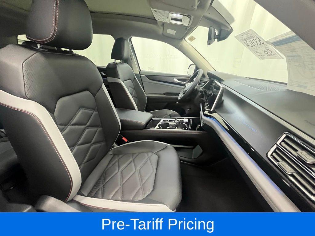 new 2025 Volkswagen Atlas car, priced at $45,644