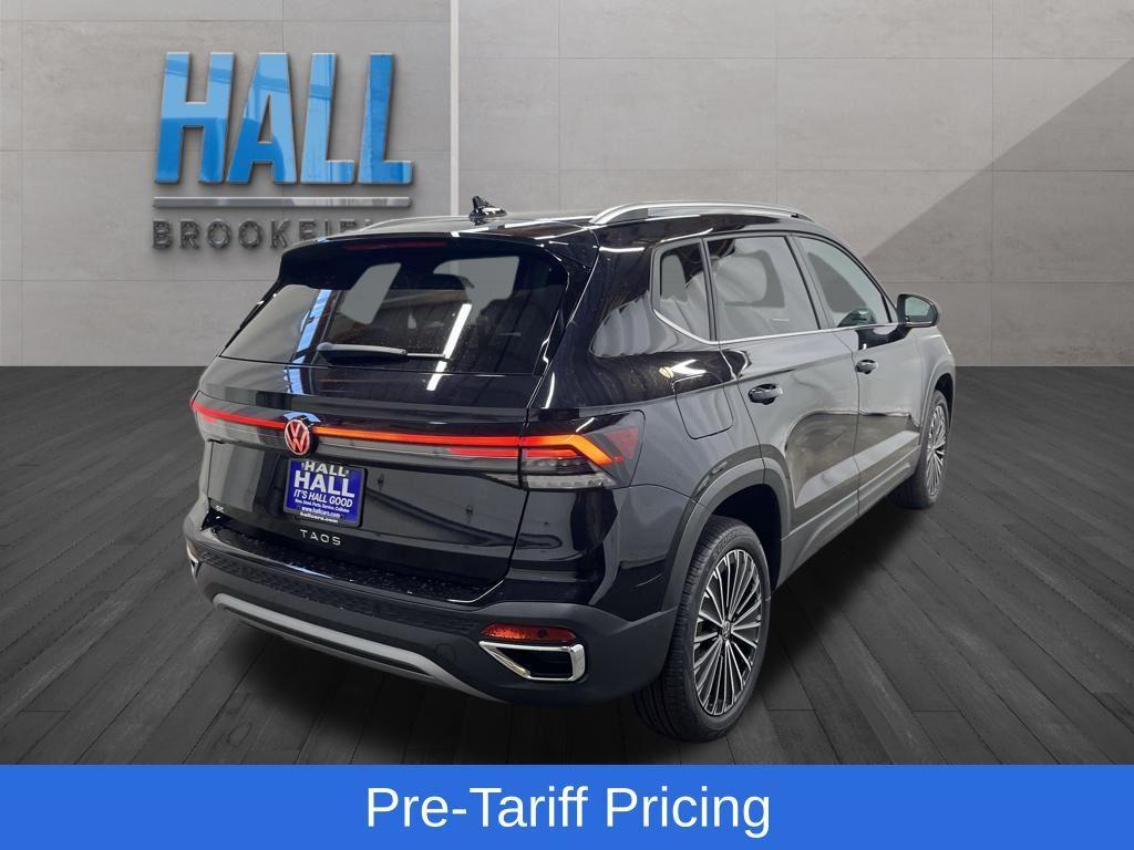 new 2025 Volkswagen Taos car, priced at $27,555
