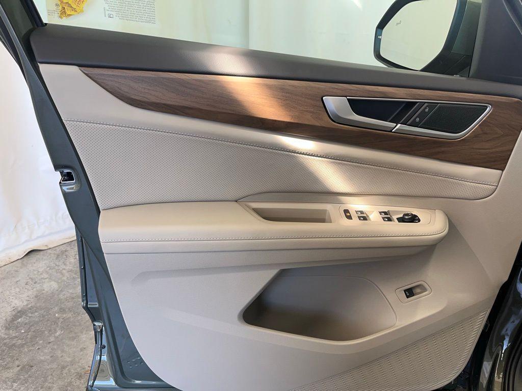 new 2026 Volkswagen Atlas car, priced at $45,566