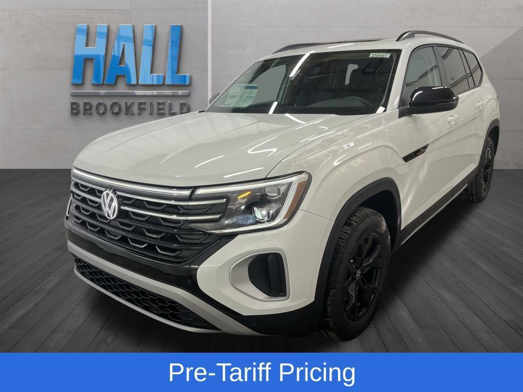 new 2025 Volkswagen Atlas car, priced at $44,609