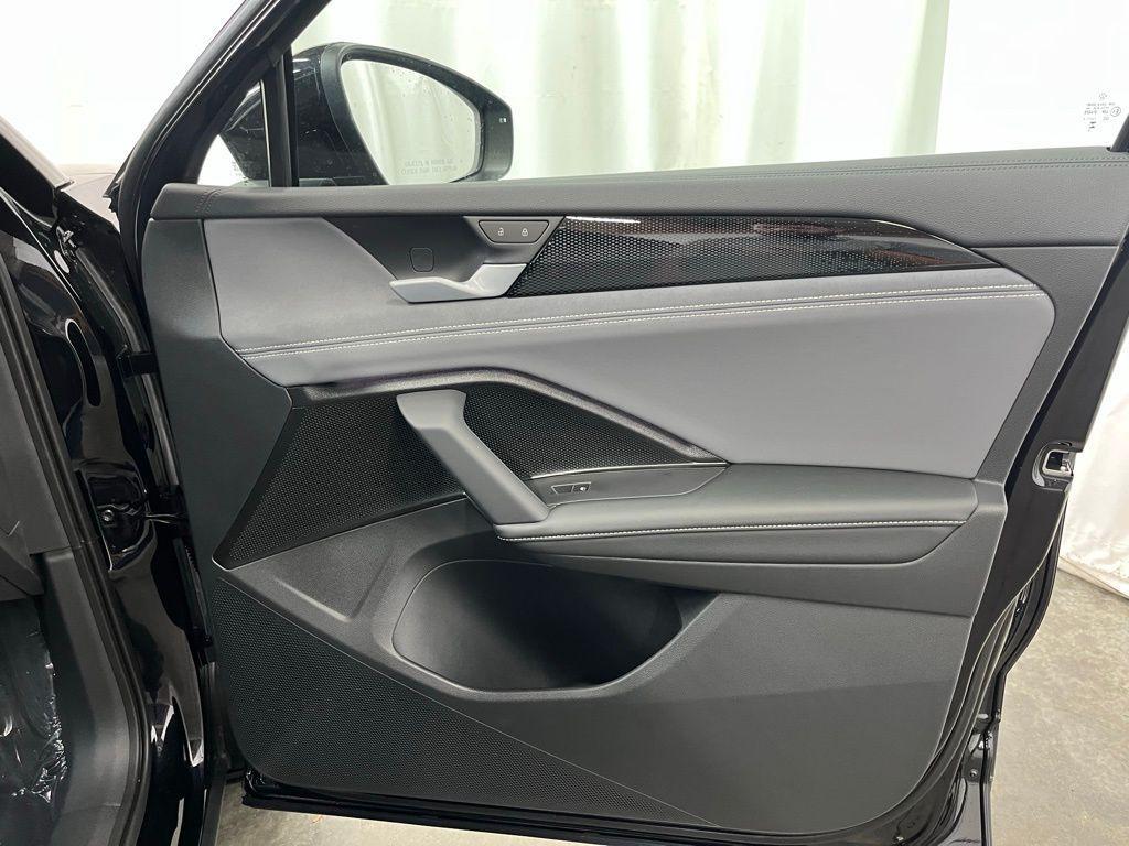 new 2025 Volkswagen Tiguan car, priced at $34,965