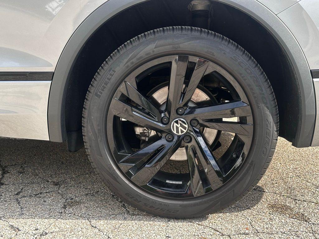 used 2024 Volkswagen Tiguan car, priced at $32,991