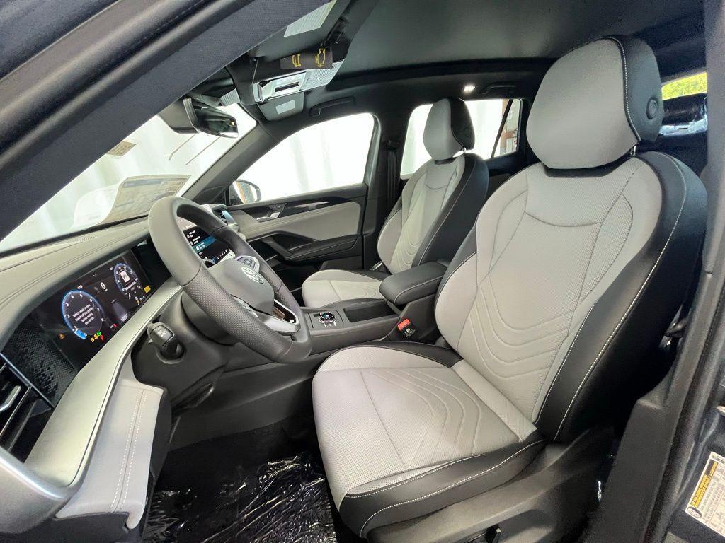 new 2025 Volkswagen Tiguan car, priced at $36,993