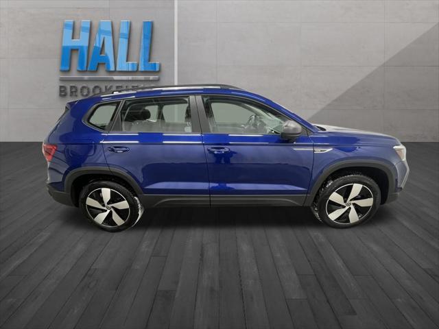 used 2024 Volkswagen Taos car