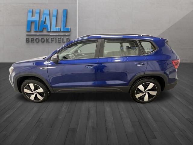 used 2024 Volkswagen Taos car