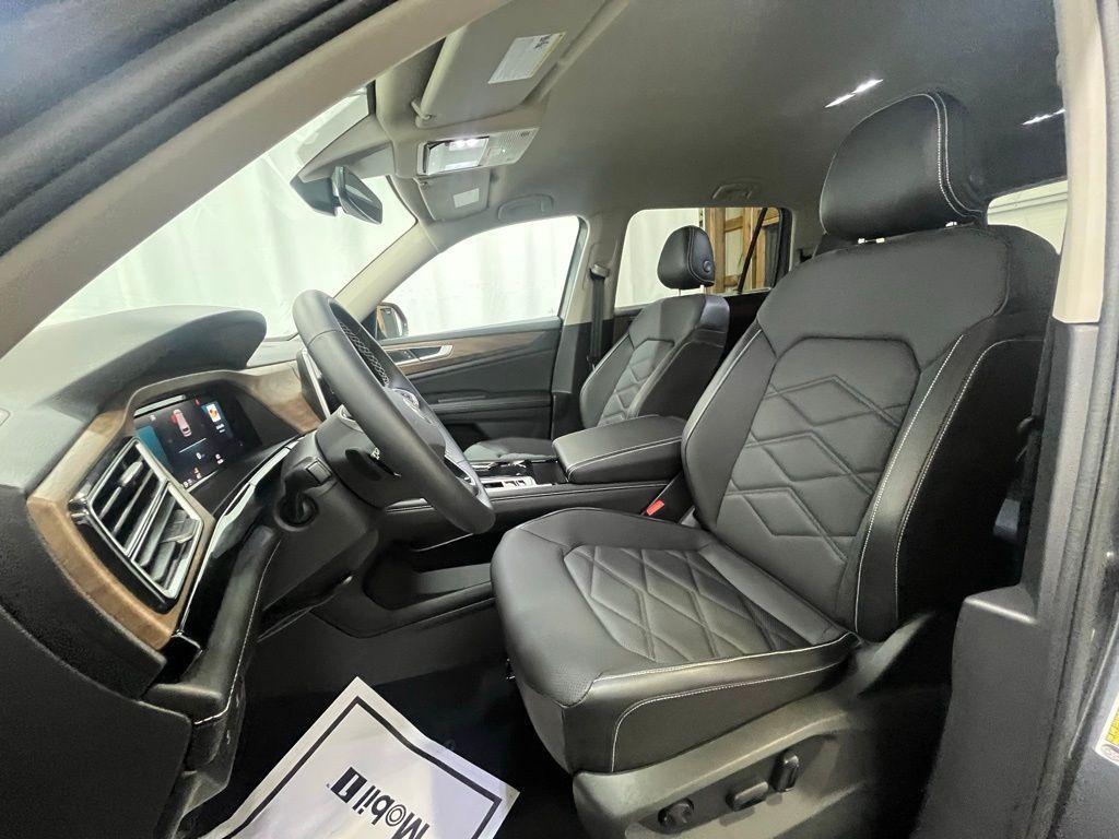 used 2024 Volkswagen Atlas car, priced at $39,991