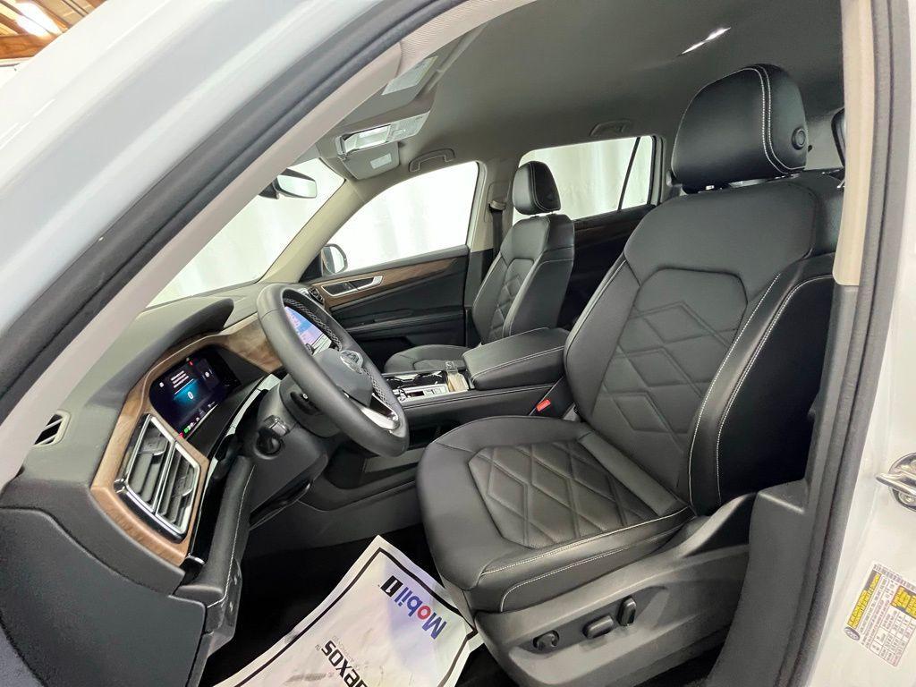 used 2024 Volkswagen Atlas car, priced at $37,992