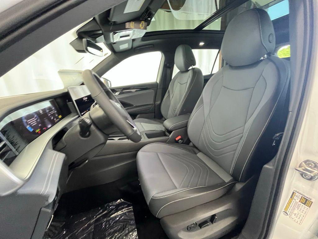 new 2025 Volkswagen Tiguan car, priced at $38,180