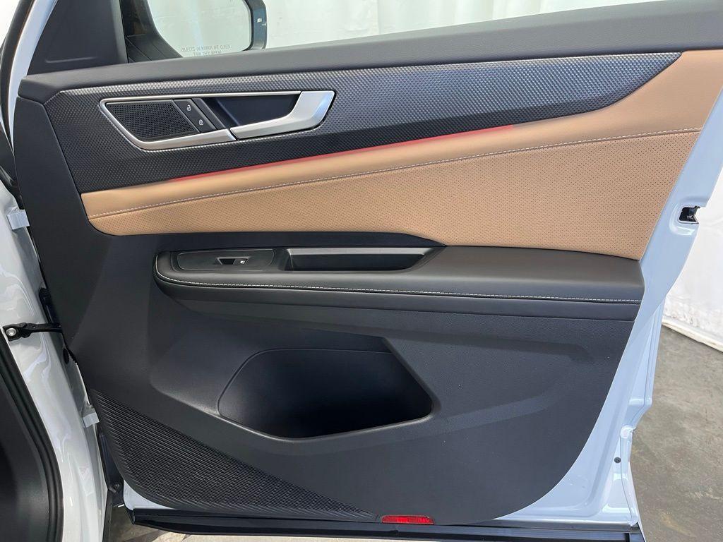 new 2026 Volkswagen Atlas Cross Sport car, priced at $50,641