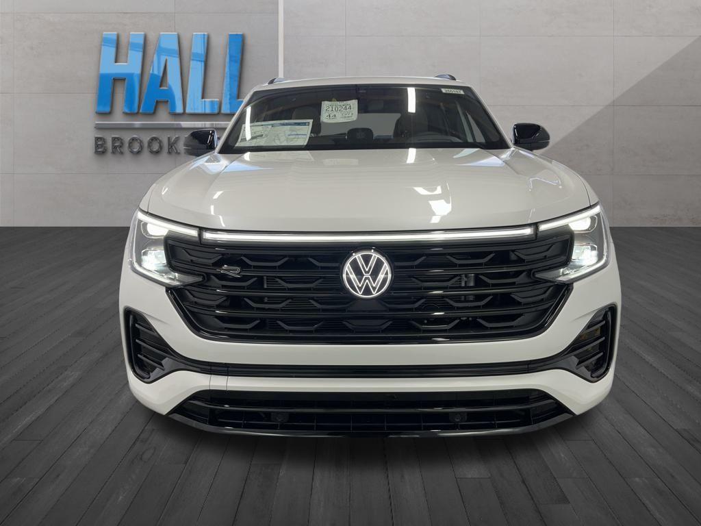 new 2026 Volkswagen Atlas Cross Sport car, priced at $50,641