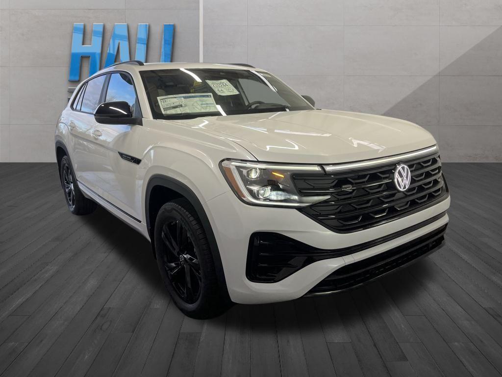 new 2026 Volkswagen Atlas Cross Sport car, priced at $50,641