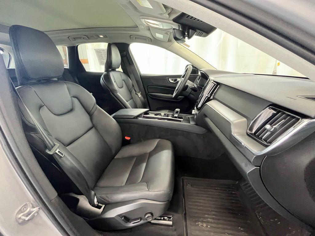 used 2024 Volvo XC60 car, priced at $35,993