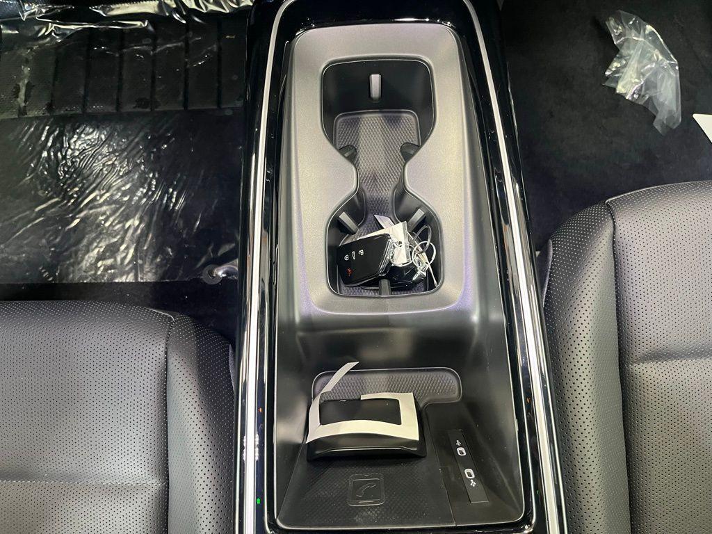 new 2025 Volkswagen ID.4 car, priced at $52,793