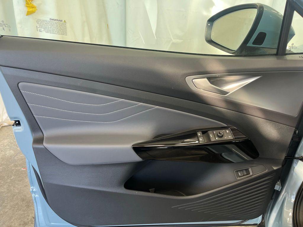new 2025 Volkswagen ID.4 car, priced at $52,793