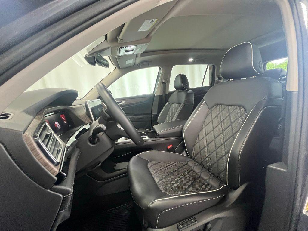 used 2024 Volkswagen Atlas car, priced at $45,991