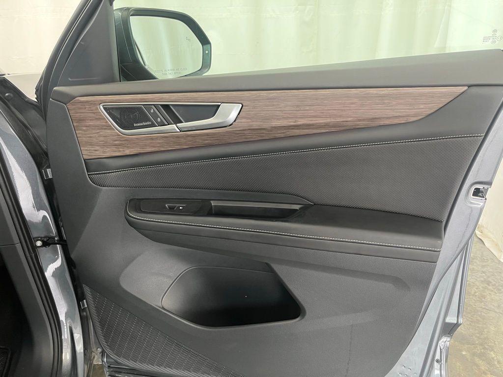 used 2024 Volkswagen Atlas car, priced at $45,991
