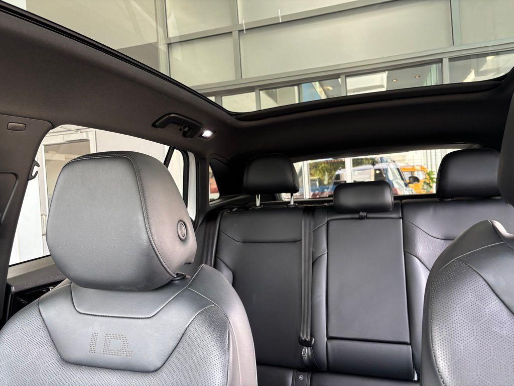 used 2021 Volkswagen ID.4 car, priced at $20,991