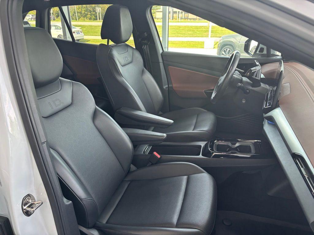 used 2021 Volkswagen ID.4 car, priced at $20,991