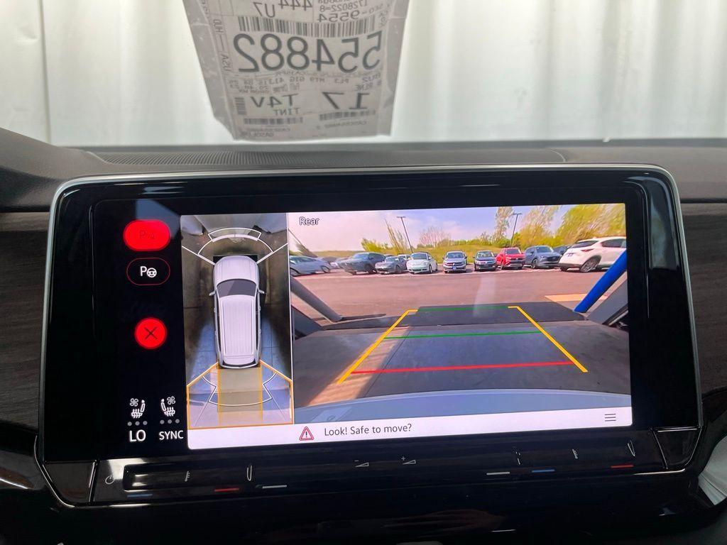 new 2025 Volkswagen Atlas car, priced at $50,553