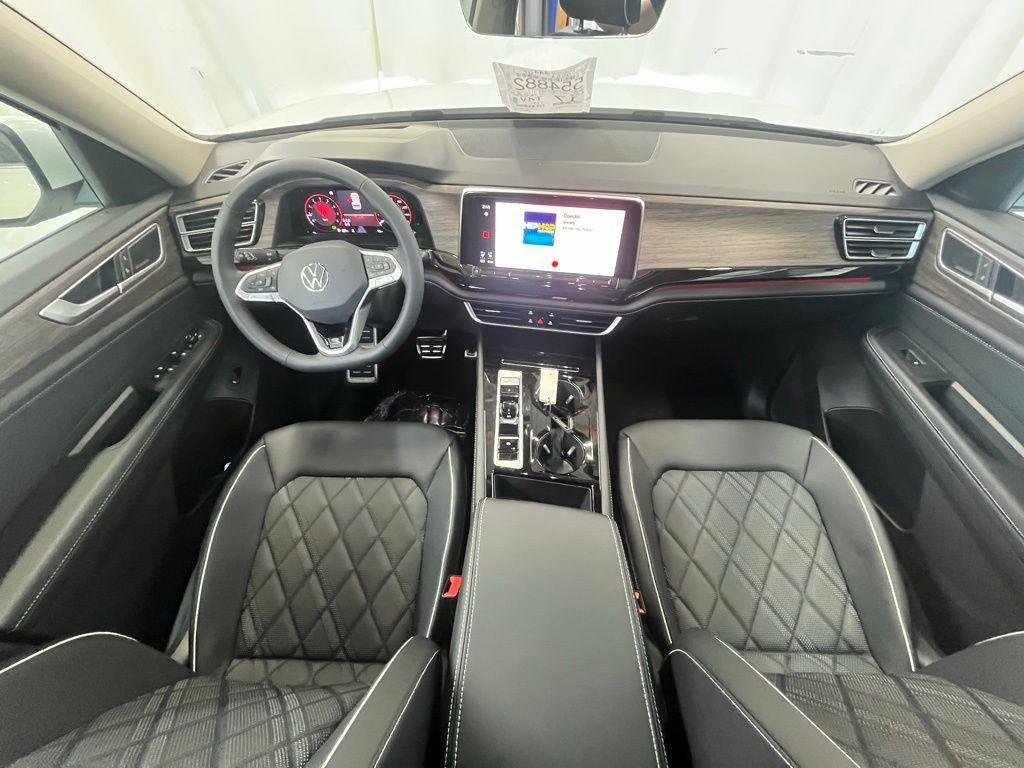 new 2025 Volkswagen Atlas car, priced at $50,553
