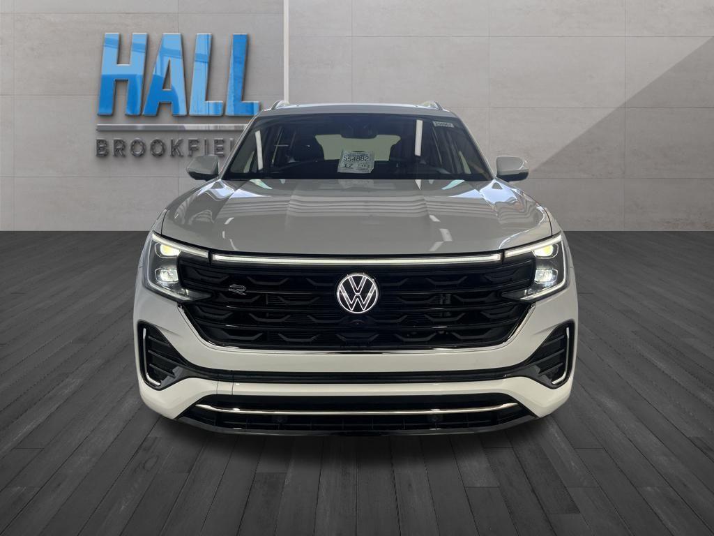 new 2025 Volkswagen Atlas car, priced at $50,553