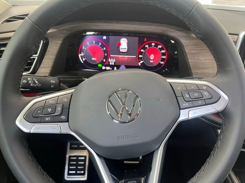 new 2025 Volkswagen Atlas car, priced at $50,553